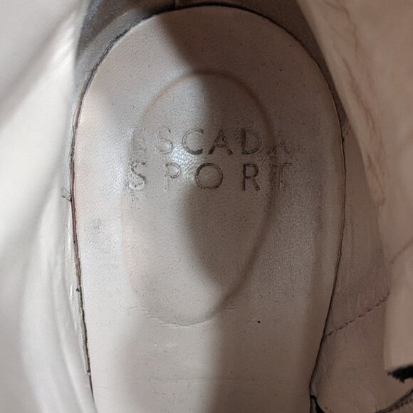 Escada Sport | Heeled Leather Ankle Bootie - Picture 9 of 9